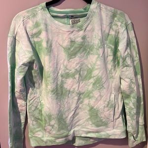 long sleeve/sweater tie dye. Green and white. Brand new, soft.